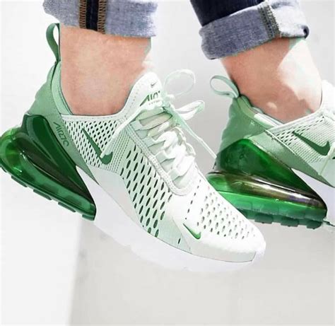 Green Air Max 270. Nike.com